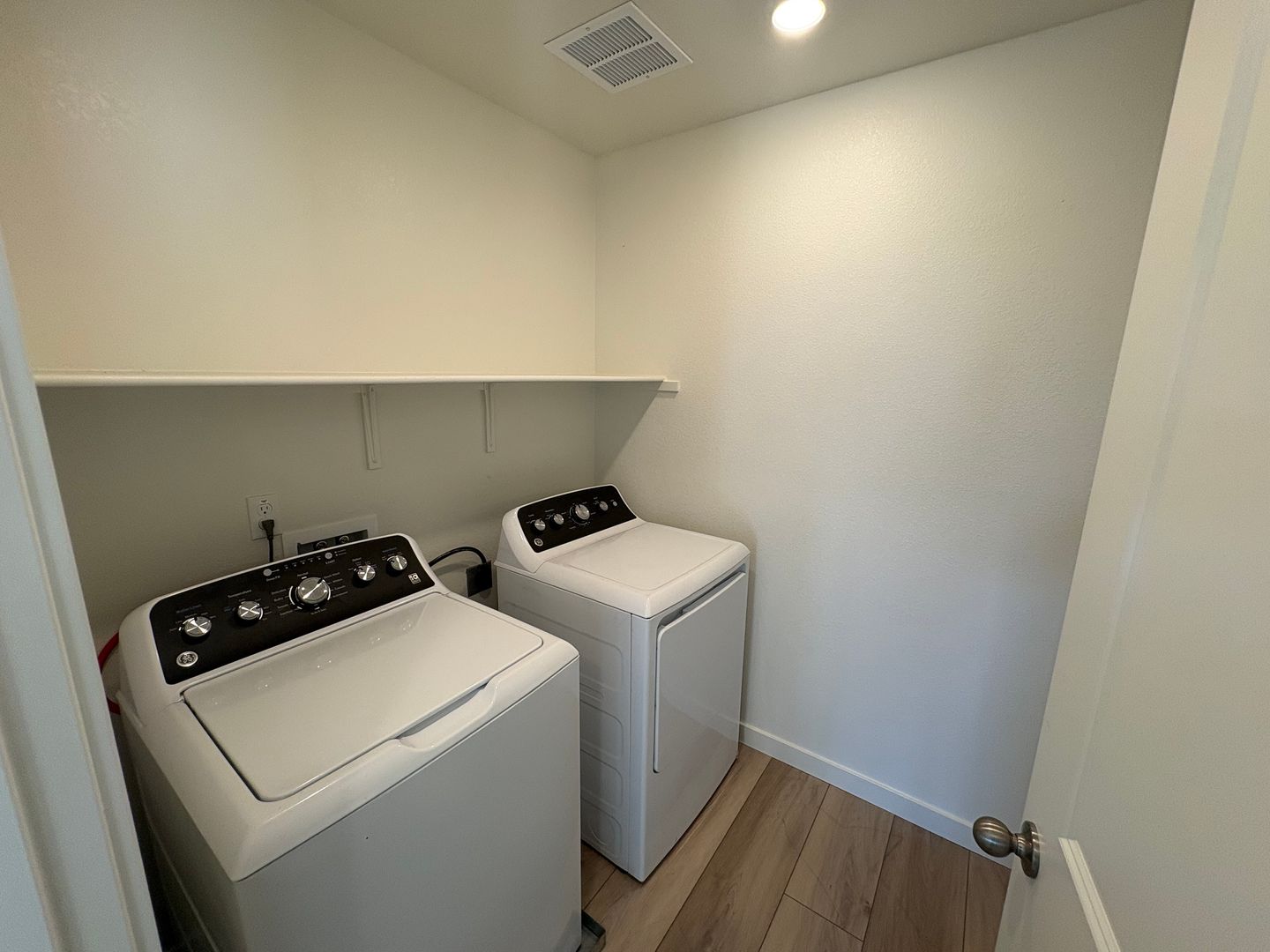 8837 J Sheehan St - Elk Grove - California - 3 bed, 2.5 bath rental property