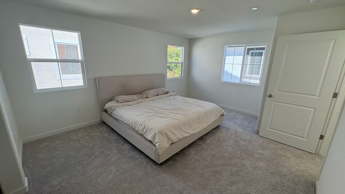 8837 J Sheehan St - Elk Grove - California - 3 bed, 2.5 bath rental property