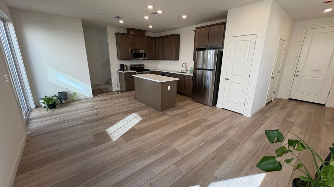 8837 J Sheehan St - Elk Grove - California - 3 bed, 2.5 bath rental property