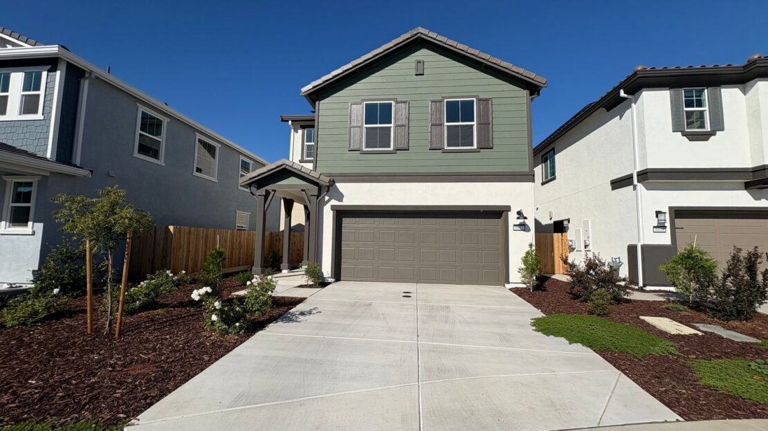 8837 J Sheehan St - Elk Grove - California - 3 bed, 2.5 bath rental property