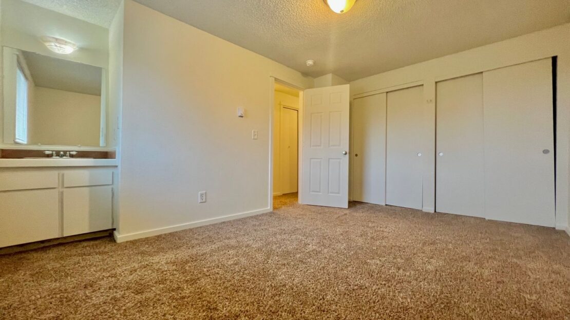 912 NE Hacienda Ct.   - Gresham - Oregon - 3 bed, 1.5 bath rental property