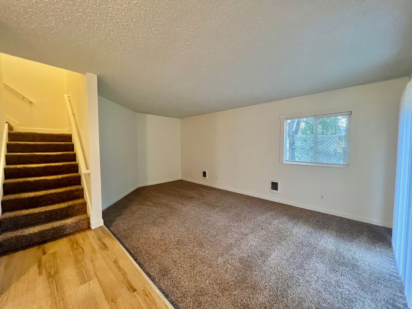 912 NE Hacienda Ct.   - Gresham - Oregon - 3 bed, 1.5 bath rental property