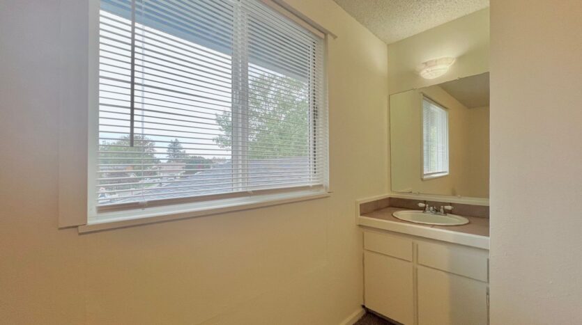 912 NE Hacienda Ct.   - Gresham - Oregon - 3 bed, 1.5 bath rental property