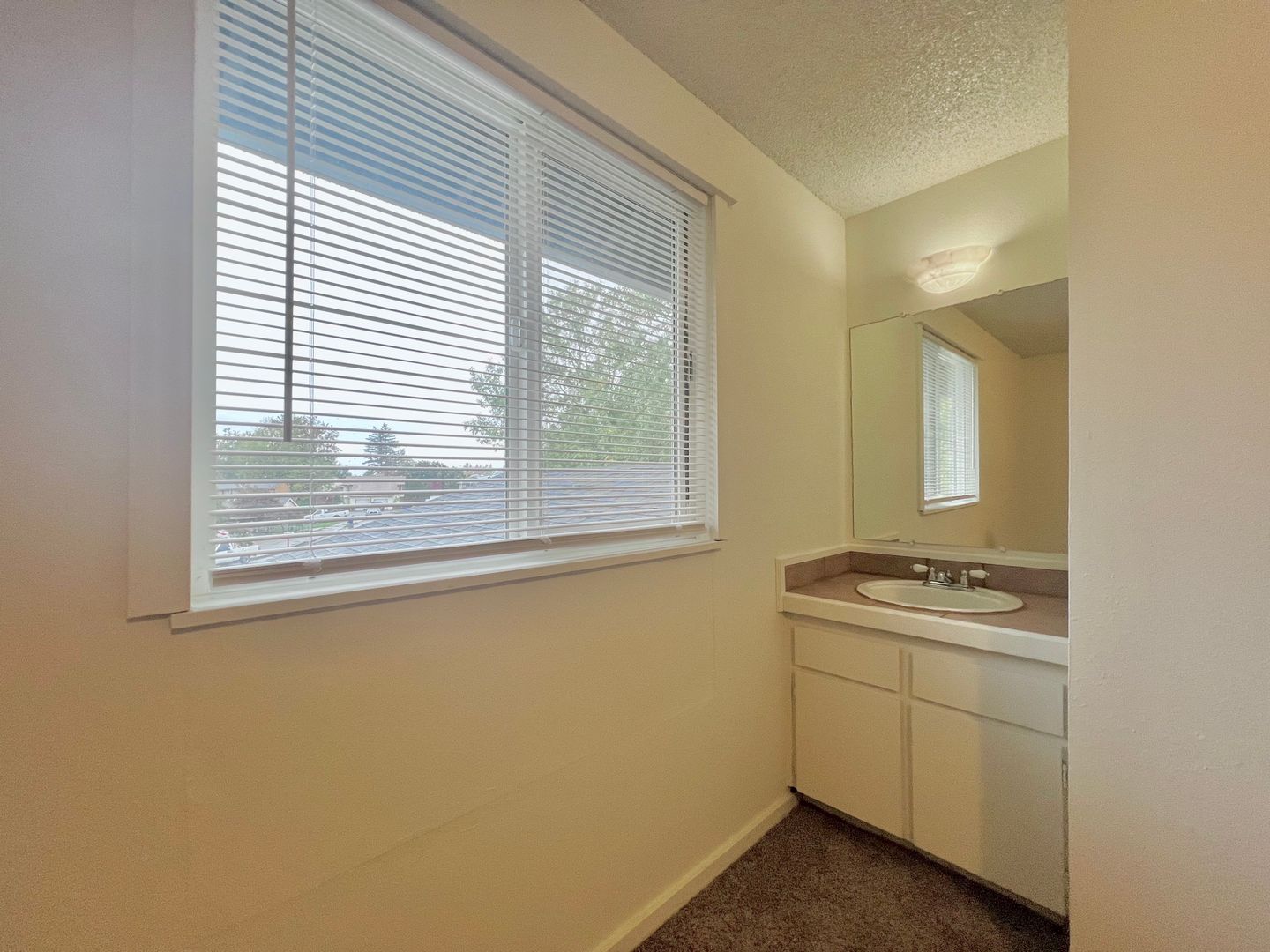 912 NE Hacienda Ct.   - Gresham - Oregon - 3 bed, 1.5 bath rental property