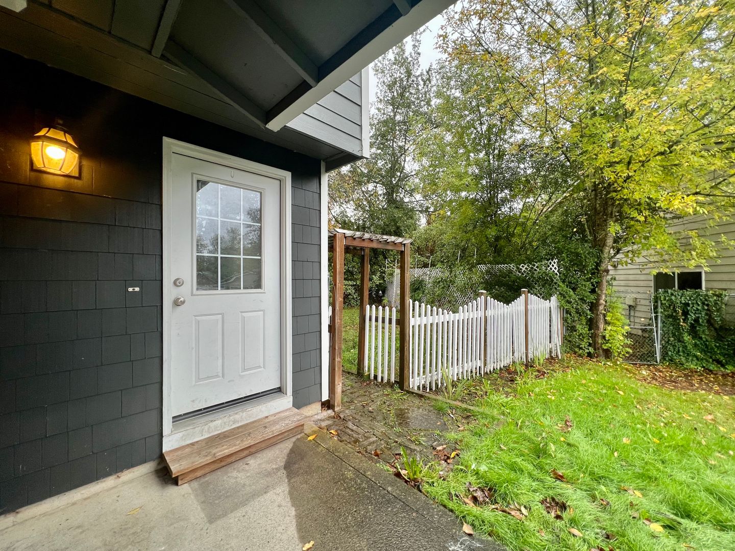 912 NE Hacienda Ct.   - Gresham - Oregon - 3 bed, 1.5 bath rental property