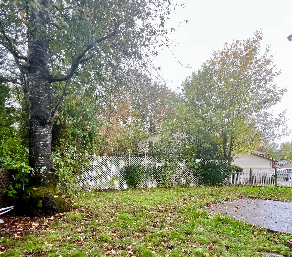 912 NE Hacienda Ct.   - Gresham - Oregon - 3 bed, 1.5 bath rental property