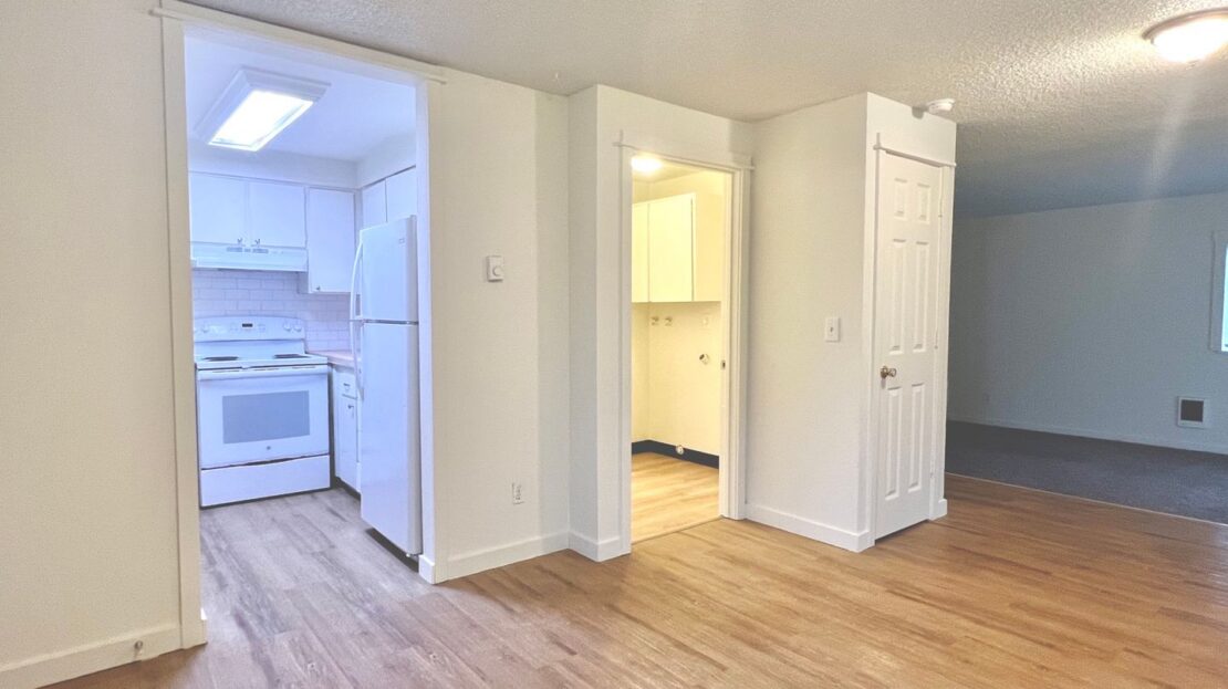 912 NE Hacienda Ct.   - Gresham - Oregon - 3 bed, 1.5 bath rental property