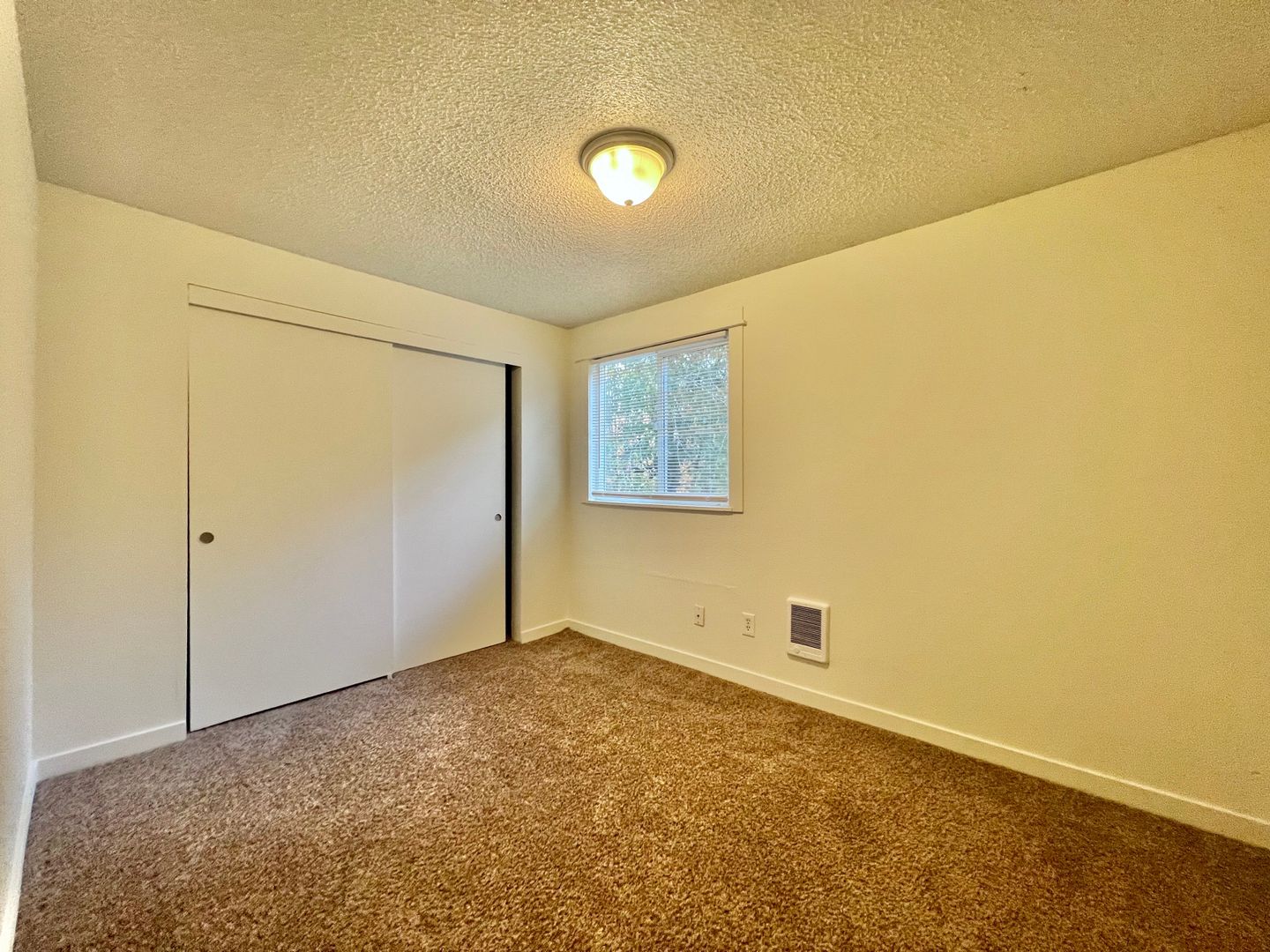 912 NE Hacienda Ct.   - Gresham - Oregon - 3 bed, 1.5 bath rental property