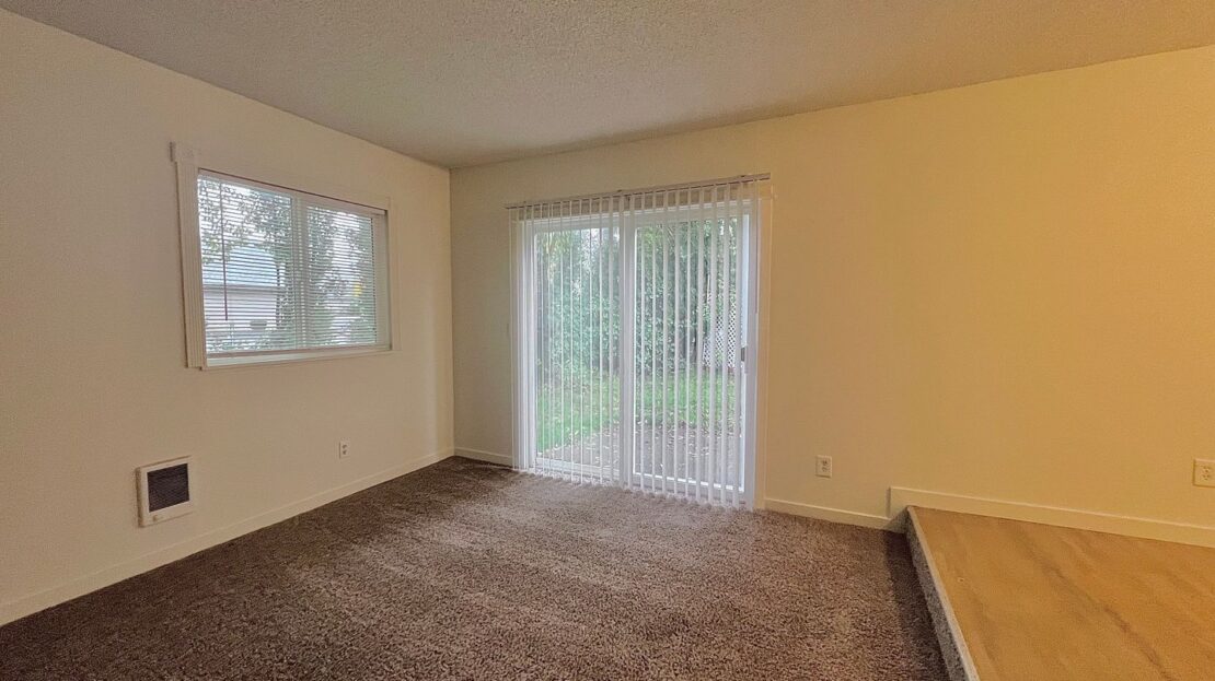 912 NE Hacienda Ct.   - Gresham - Oregon - 3 bed, 1.5 bath rental property