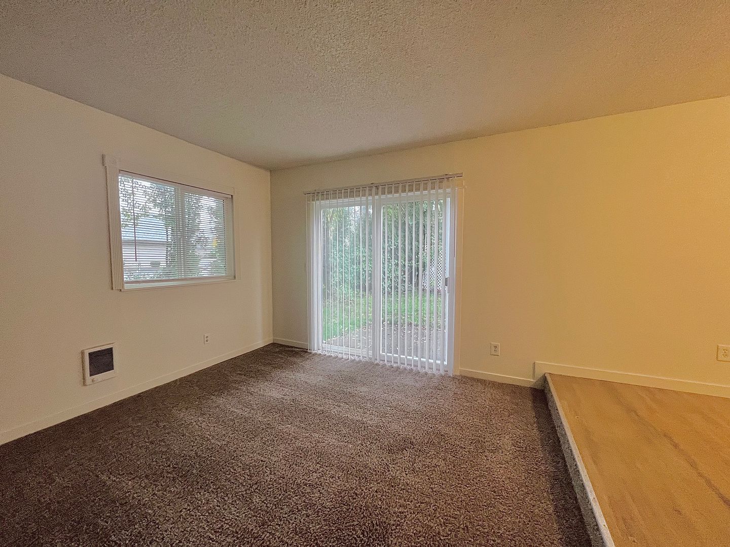 912 NE Hacienda Ct.   - Gresham - Oregon - 3 bed, 1.5 bath rental property