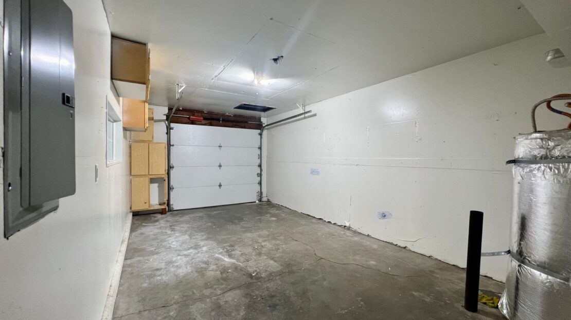 912 NE Hacienda Ct.   - Gresham - Oregon - 3 bed, 1.5 bath rental property