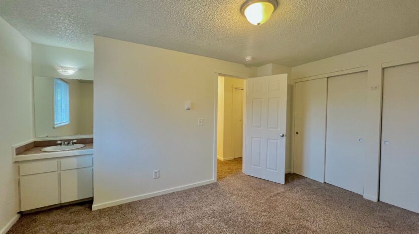 912 NE Hacienda Ct.   - Gresham - Oregon - 3 bed, 1.5 bath rental property
