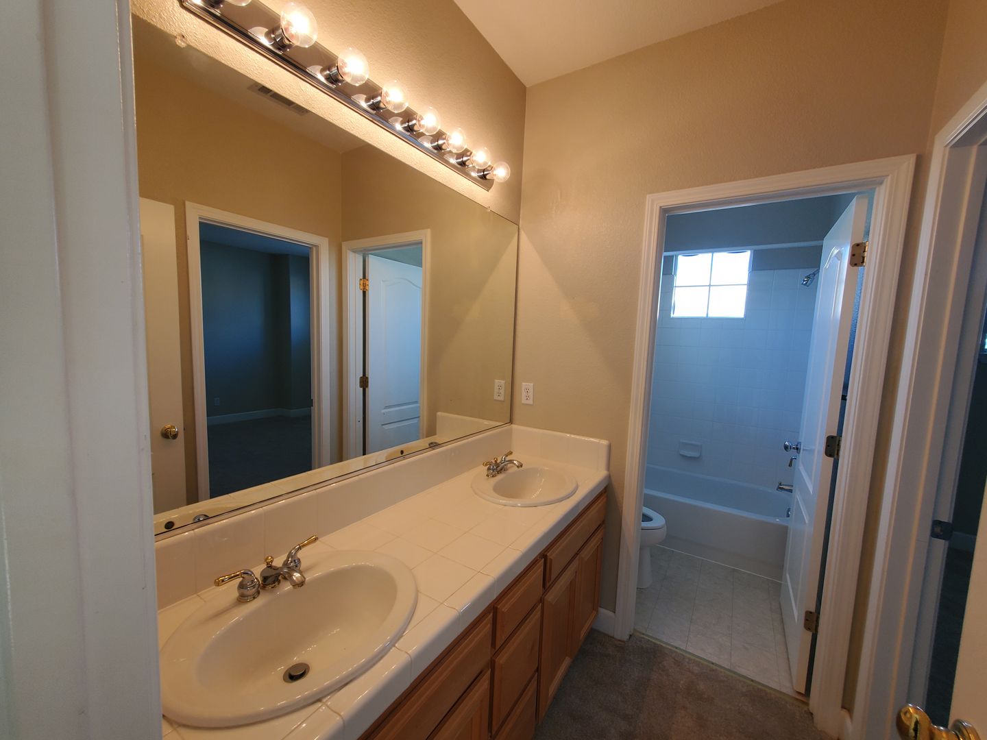 964 Maplegate Ct - Concord - California - 5 bed, 4.5 bath rental property