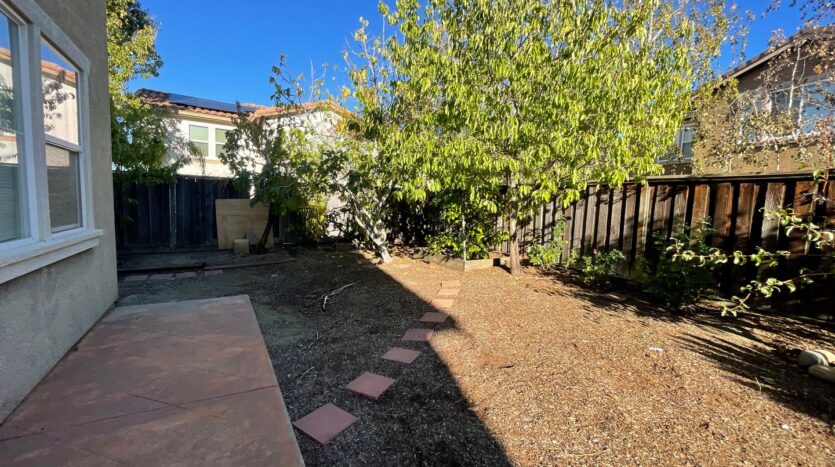 964 Maplegate Ct - Concord - California - 5 bed, 4.5 bath rental property