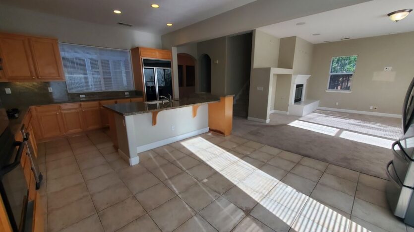 964 Maplegate Ct - Concord - California - 5 bed, 4.5 bath rental property