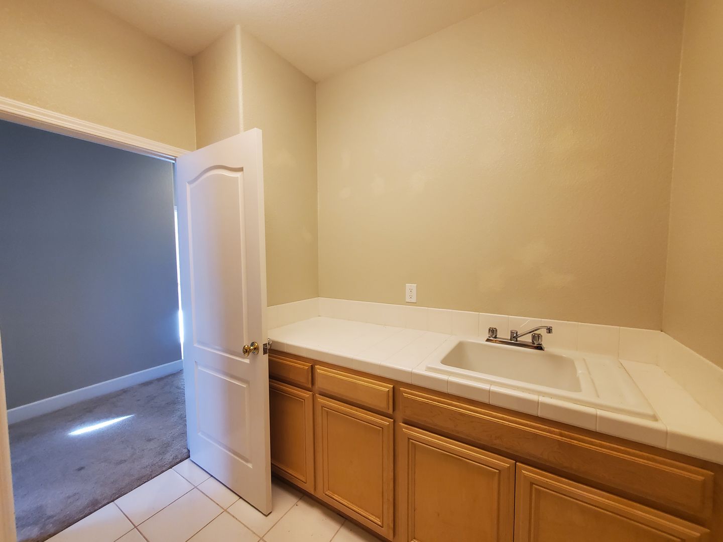 964 Maplegate Ct - Concord - California - 5 bed, 4.5 bath rental property