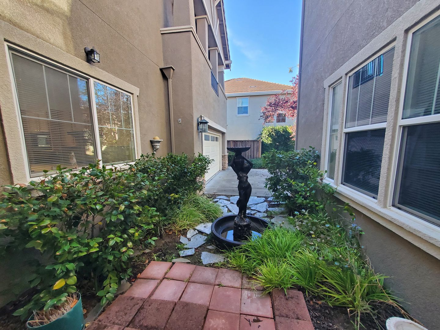 964 Maplegate Ct - Concord - California - 5 bed, 4.5 bath rental property