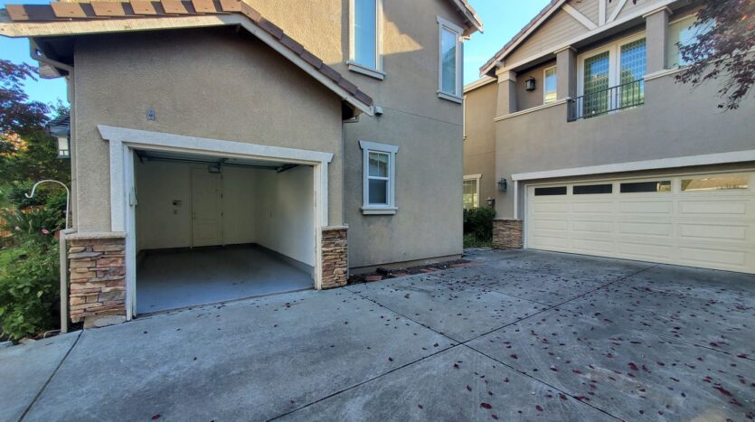 964 Maplegate Ct - Concord - California - 5 bed, 4.5 bath rental property