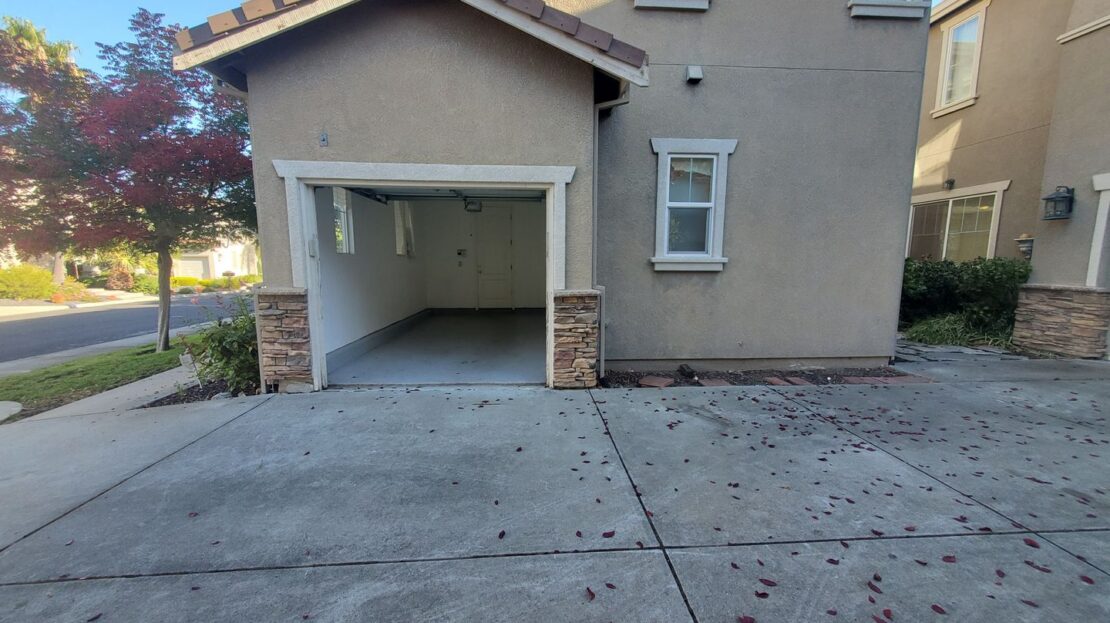 964 Maplegate Ct - Concord - California - 5 bed, 4.5 bath rental property