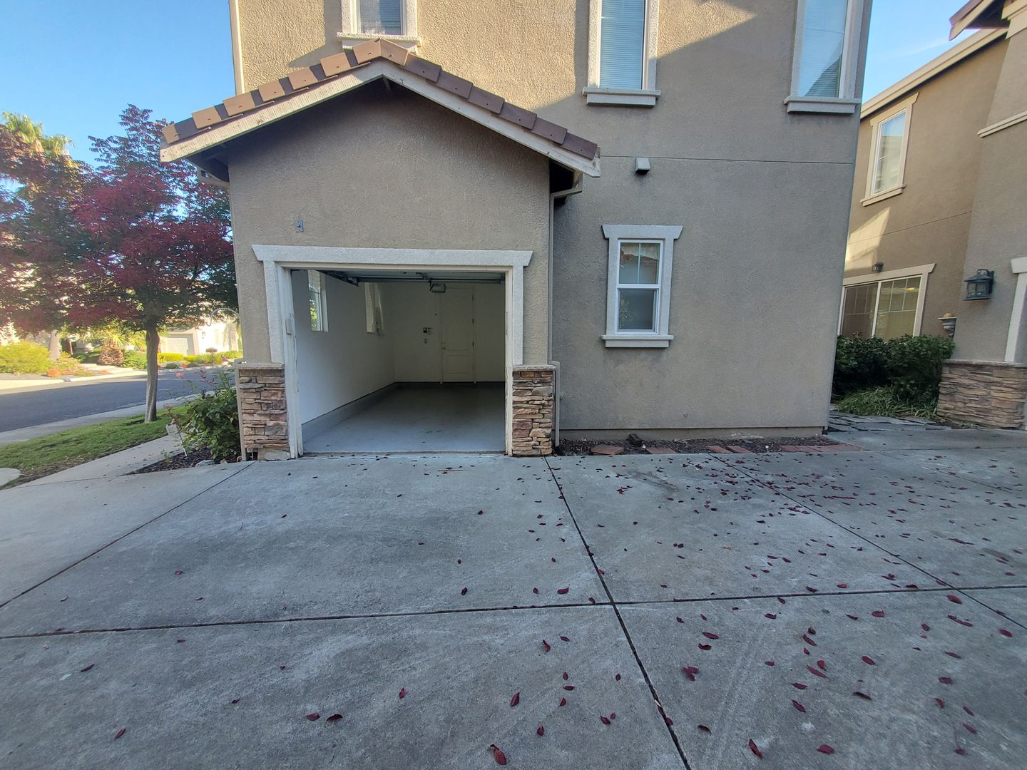 964 Maplegate Ct - Concord - California - 5 bed, 4.5 bath rental property