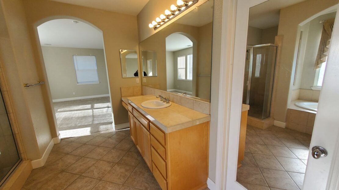 964 Maplegate Ct - Concord - California - 5 bed, 4.5 bath rental property