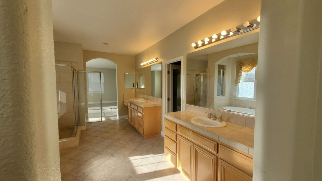 964 Maplegate Ct - Concord - California - 5 bed, 4.5 bath rental property