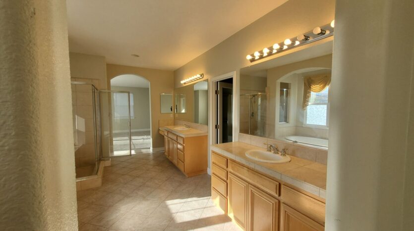 964 Maplegate Ct - Concord - California - 5 bed, 4.5 bath rental property