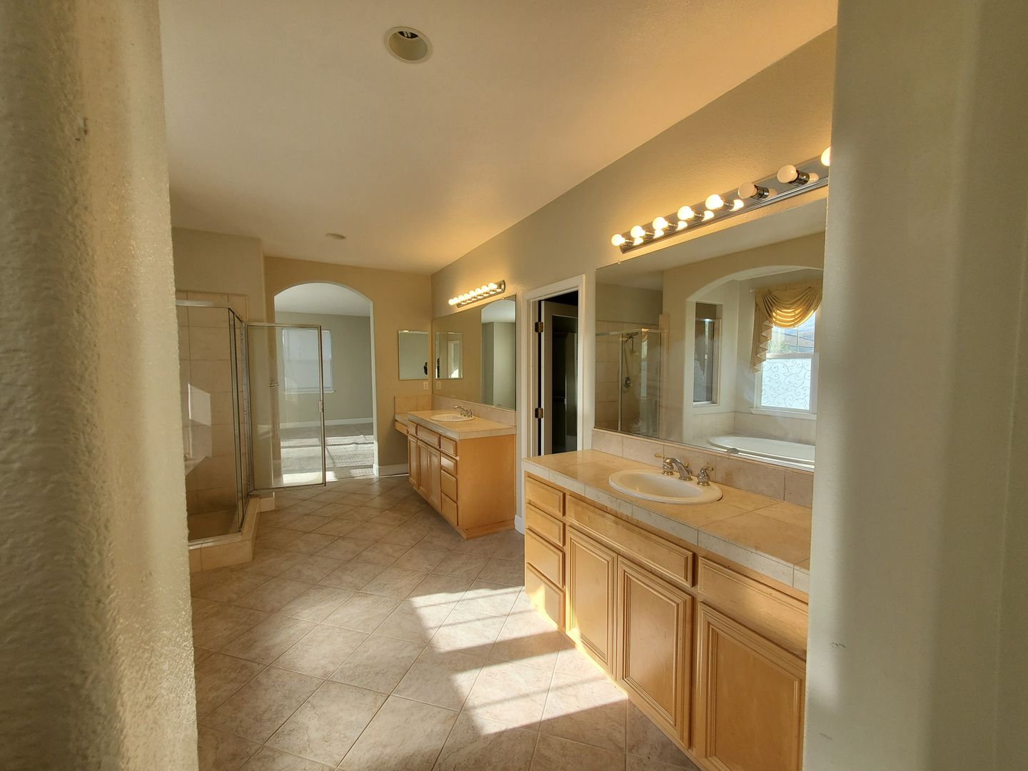 964 Maplegate Ct - Concord - California - 5 bed, 4.5 bath rental property