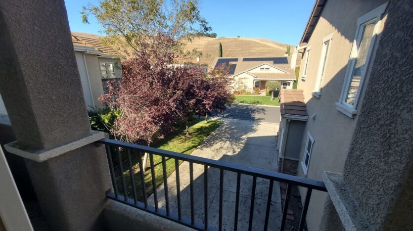964 Maplegate Ct - Concord - California - 5 bed, 4.5 bath rental property