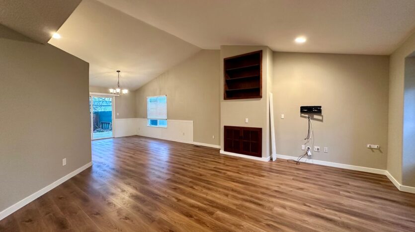 12418 SE Mountain Sun Dr. - Oregon - 3 bed, 2 bath rental property