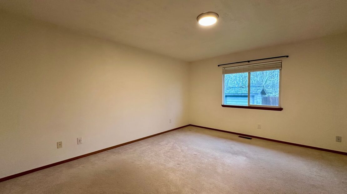 12418 SE Mountain Sun Dr. - Oregon - 3 bed, 2 bath rental property