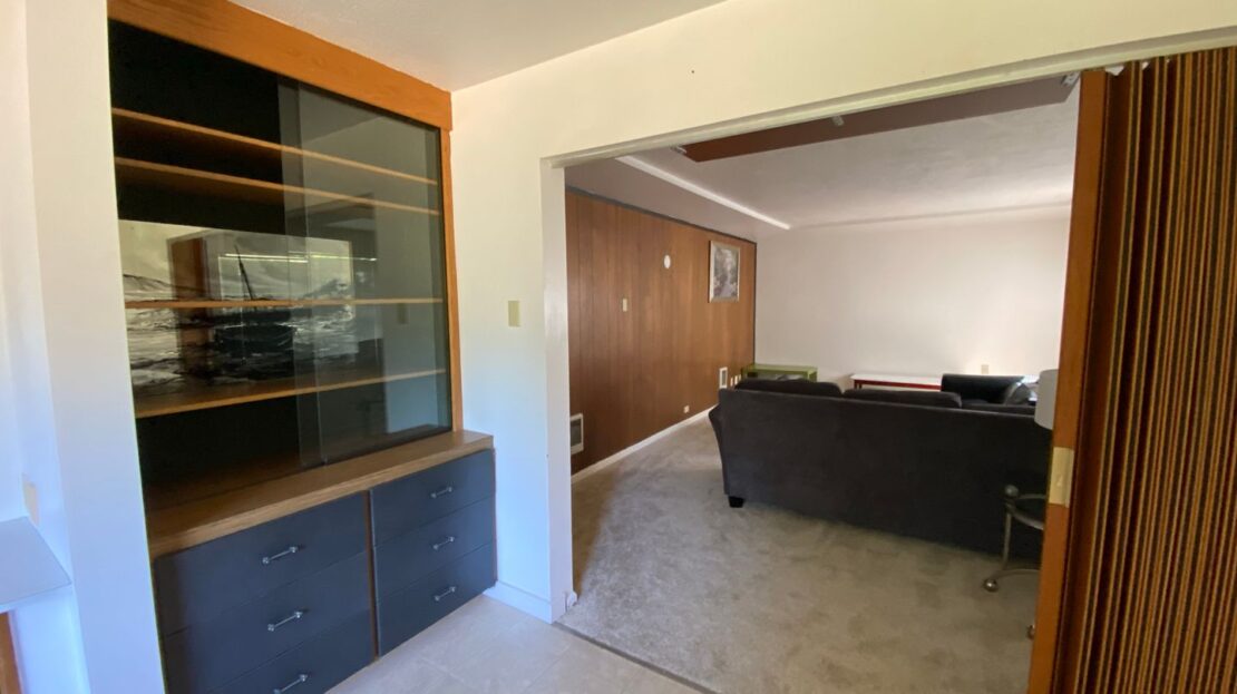 10015 SW Boones Ferry Road Room 1 - Portland - Oregon - 1 bed, 1 bath rental property