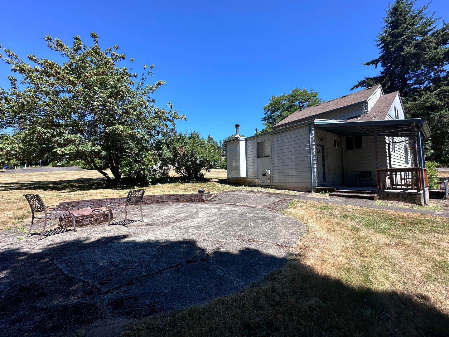 10015 SW Boones Ferry Road Room 5 - Portland - Oregon - 1 bed, 1 bath rental property