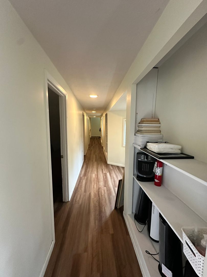 10025 SW Boones Ferry Road - Room 1 - Portland - Oregon - 1 bed, 1 bath rental property