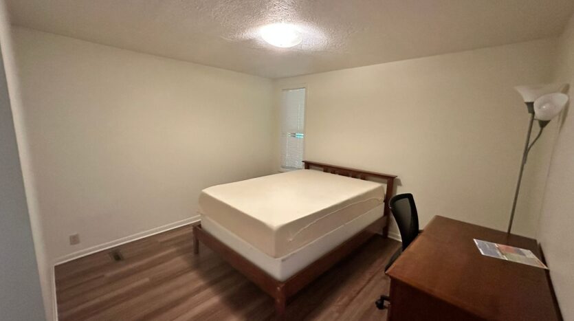 10025 SW Boones Ferry Road - Room 2 - Portland - Oregon - 1 bed, 1 bath rental property