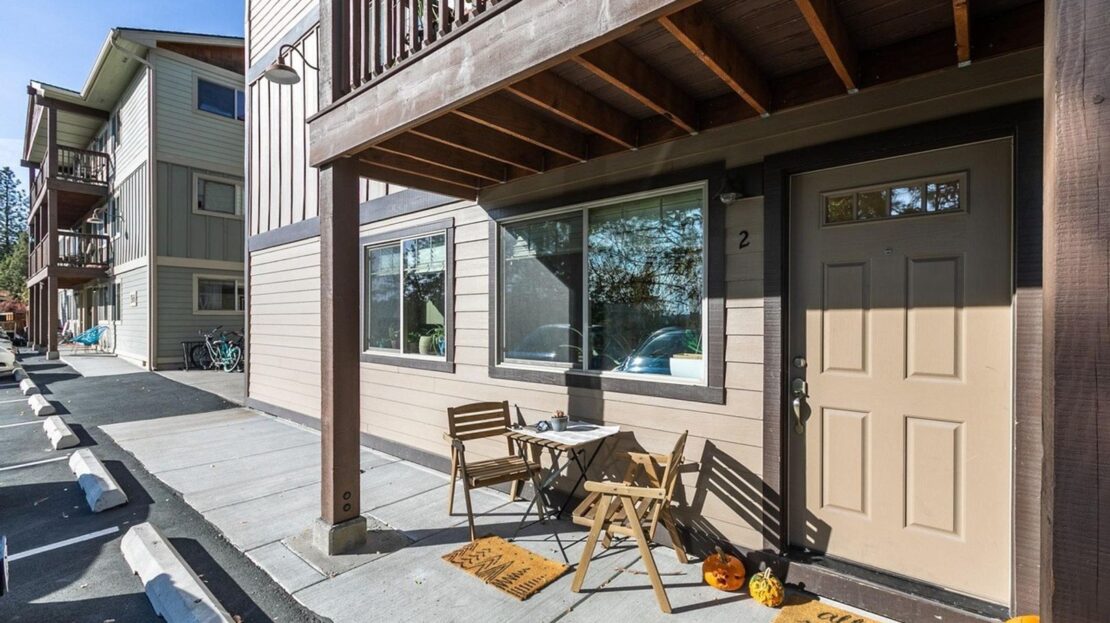 1010 NW Roanoke Avenue Unit #2 - Unit #2 - Bend - Oregon - 2 bed, 1 bath rental property