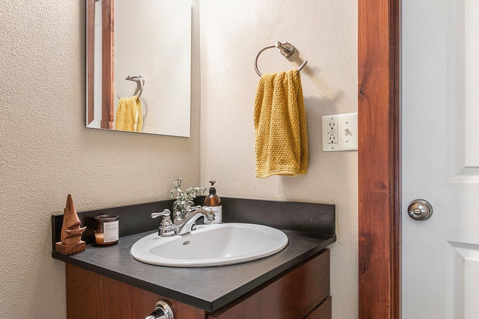 1010 NW Roanoke Avenue Unit #2 - Unit #2 - Bend - Oregon - 2 bed, 1 bath rental property