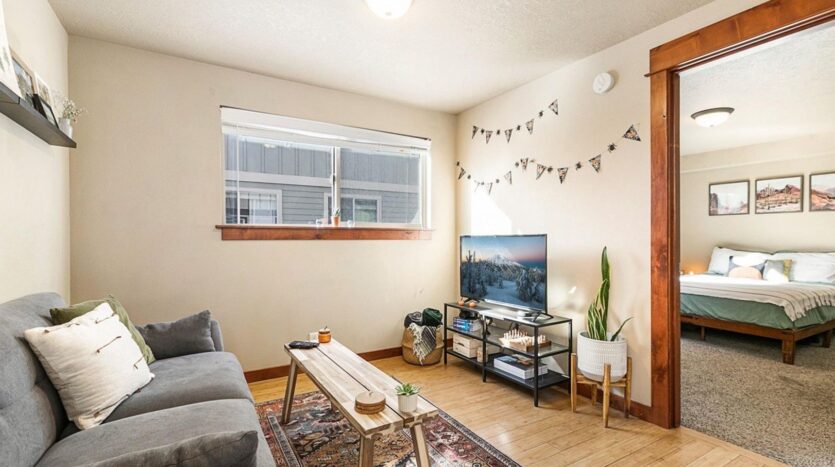 1010 NW Roanoke Avenue Unit #2 - Unit #2 - Bend - Oregon - 2 bed, 1 bath rental property
