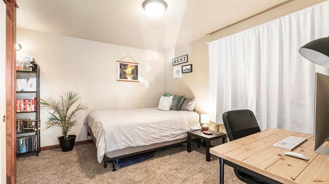 1010 NW Roanoke Avenue Unit #2 - Unit #2 - Bend - Oregon - 2 bed, 1 bath rental property