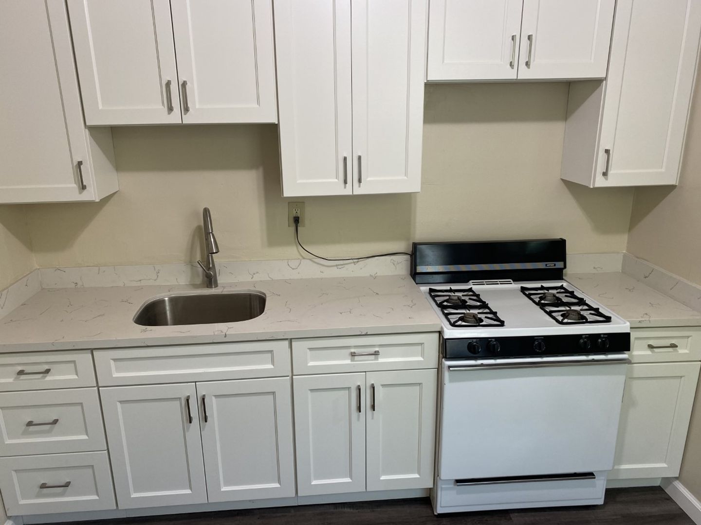 1014 Napa Street Unit D - Vallejo - California - 1 bed, 1 bath rental property