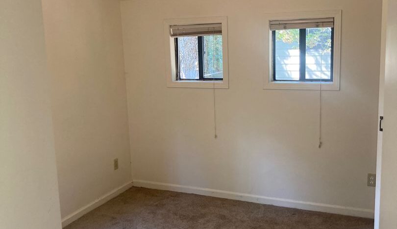 10512 SW Fourth Avenue - Portland - Oregon - 1 bed, 1 bath rental property