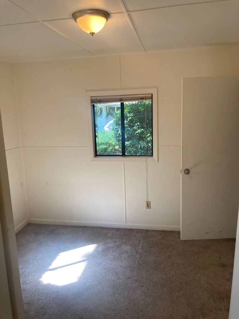 10512 SW Fourth Avenue - Portland - Oregon - 1 bed, 1 bath rental property