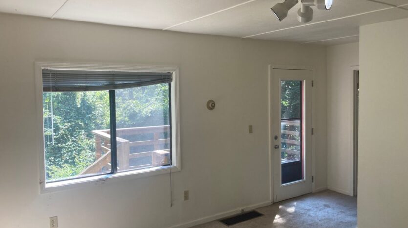 10512 SW Fourth Avenue - Portland - Oregon - 1 bed, 1 bath rental property