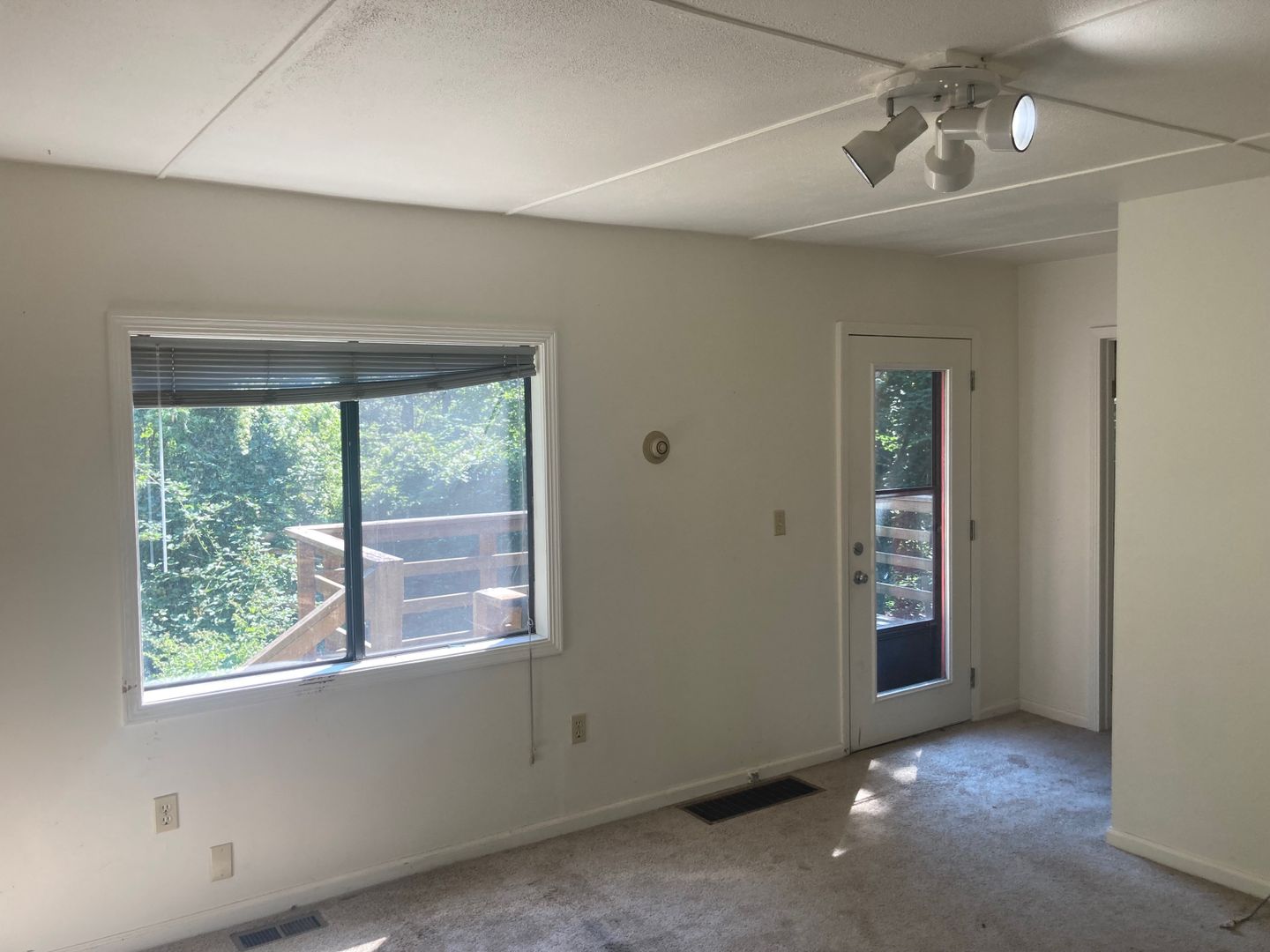 10512 SW Fourth Avenue - Portland - Oregon - 1 bed, 1 bath rental property