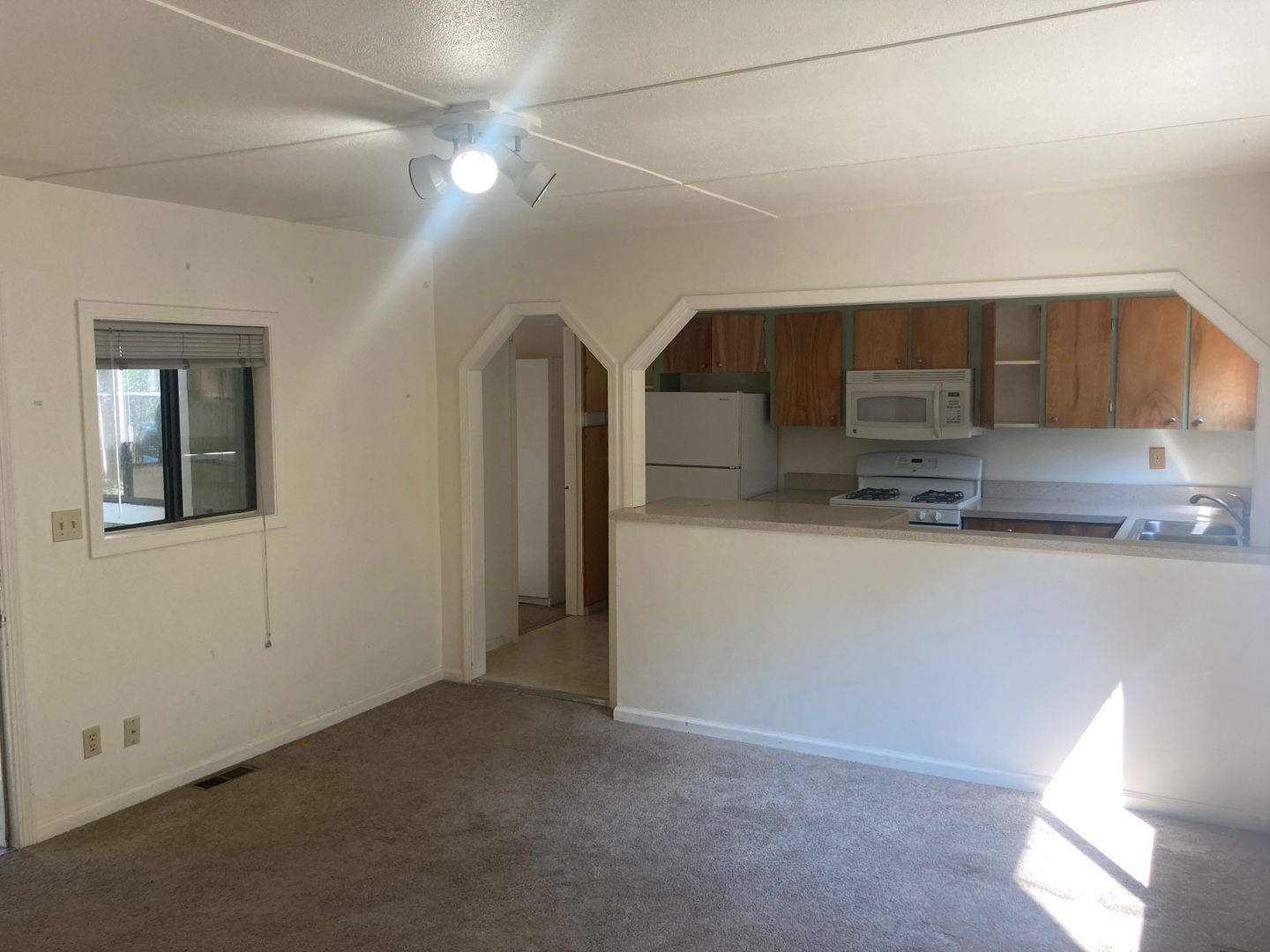 10512 SW Fourth Avenue - Portland - Oregon - 1 bed, 1 bath rental property