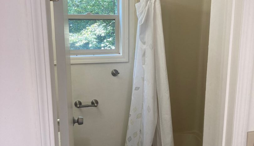 10512 SW Fourth Avenue - Portland - Oregon - 1 bed, 1 bath rental property