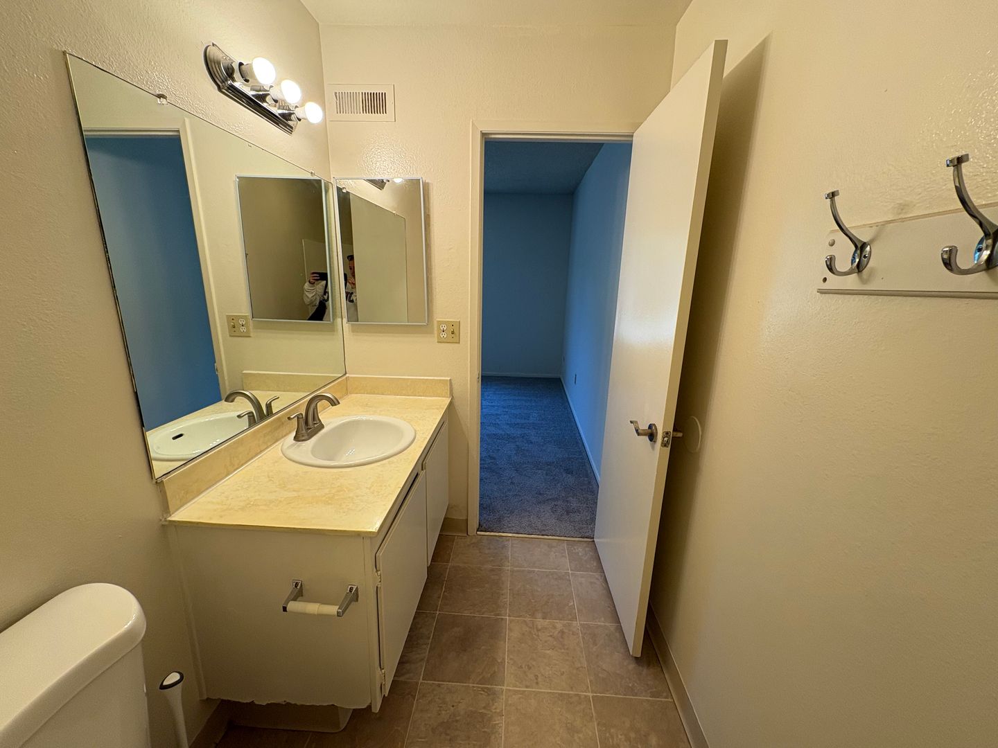 10858 Tierrasanta Blvd. - San Diego - California - 2 bed, 1 bath rental property