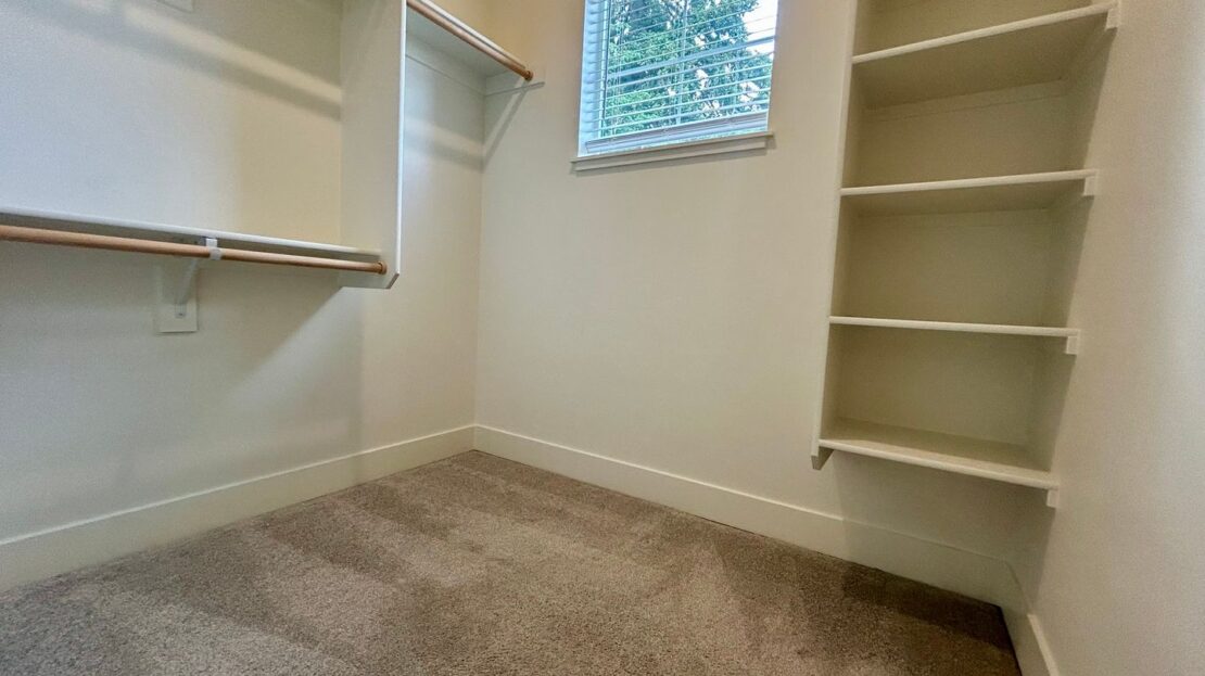 11015 NE 26th - Unit 01 - Vancouver - Washington - 3 bed, 2.5 bath rental property