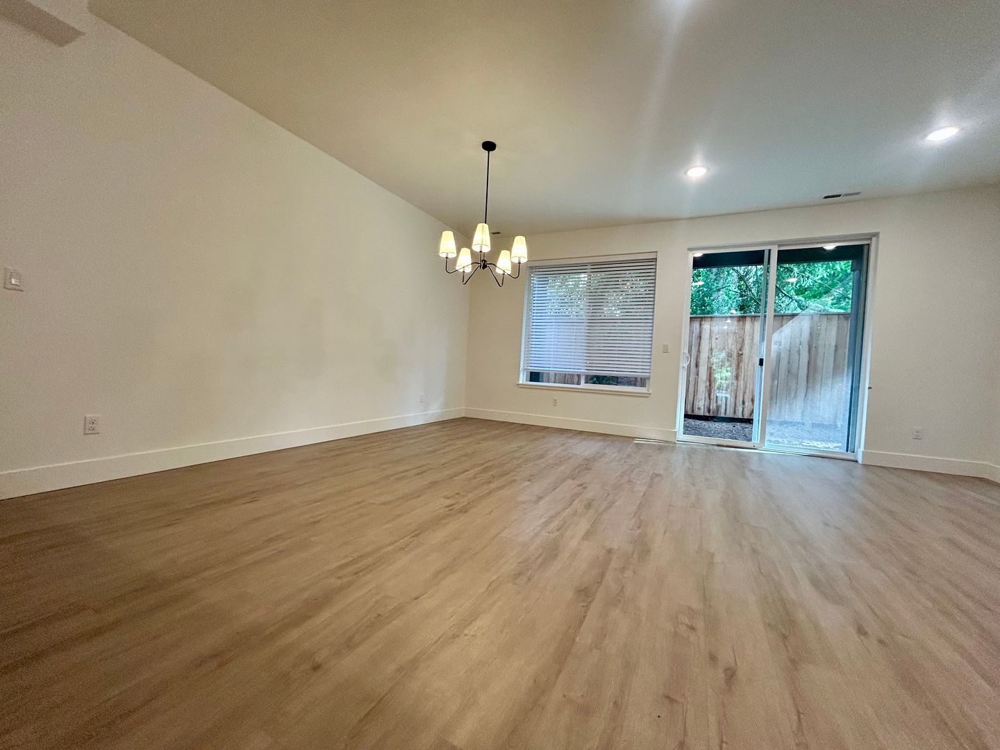 11015 NE 26th - Unit 01 - Vancouver - Washington - 3 bed, 2.5 bath rental property