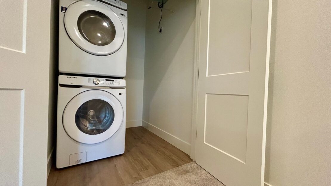 11015 NE 26th - Unit 01 - Vancouver - Washington - 3 bed, 2.5 bath rental property